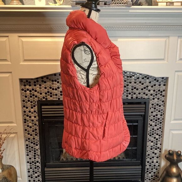 Tribal salmon vest, size medium - Picture 6 of 9